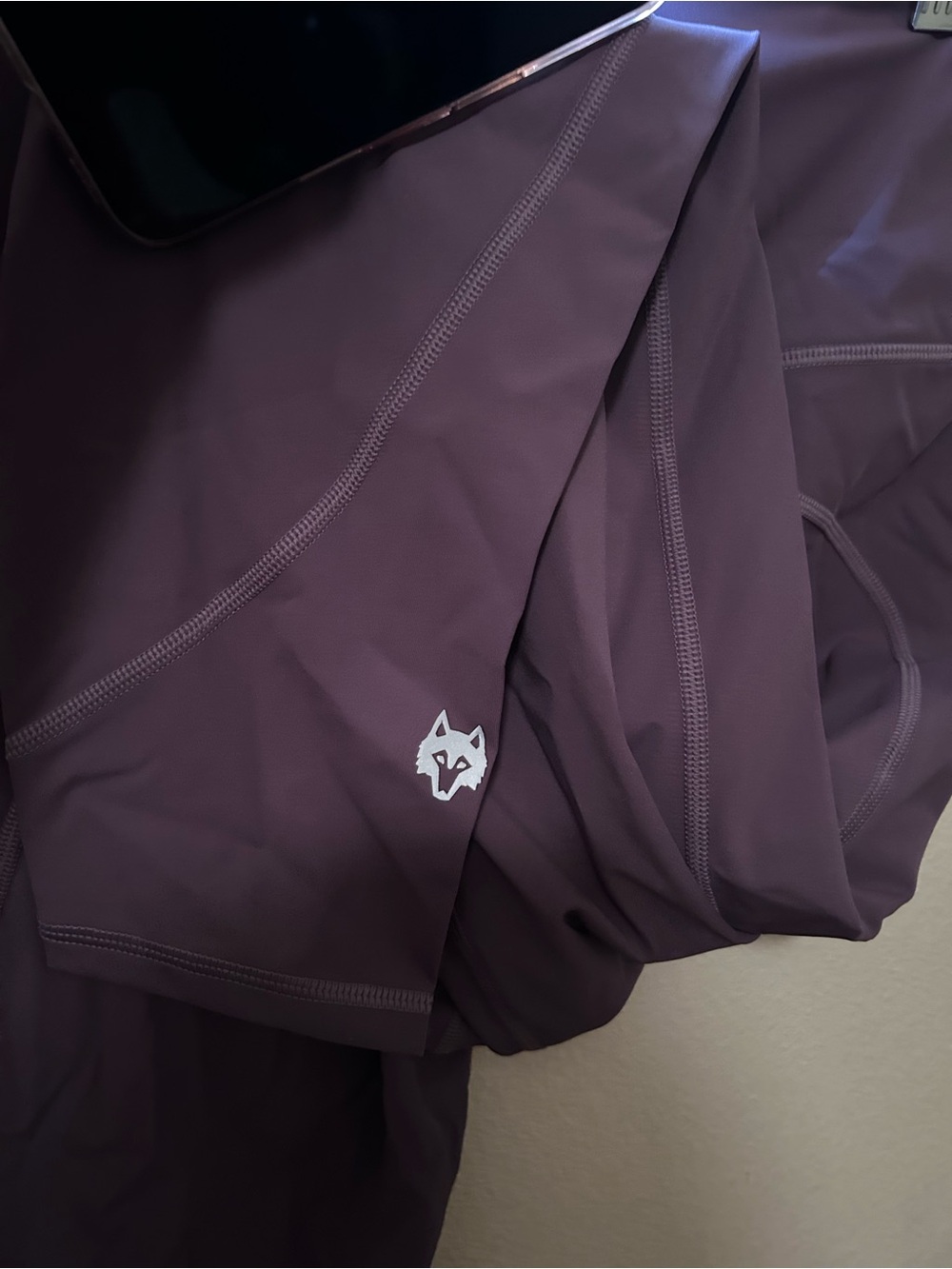 Greyson Plum Purple Performance Leggings - Picture 3 of 7